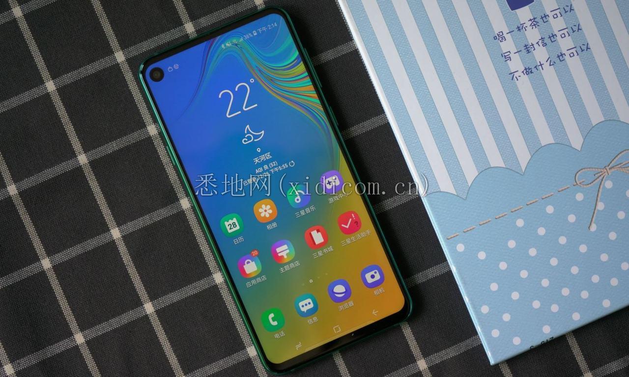 三星A8s评测：除了黑瞳全视屏，它的亮点还有不少