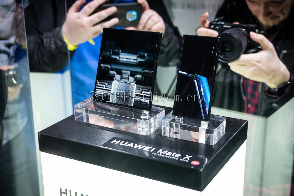 huawei-mate-x-mwc-100789306-large.jpg